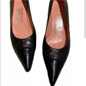 🔥 Ferragamo Black Pointed Toe Heels